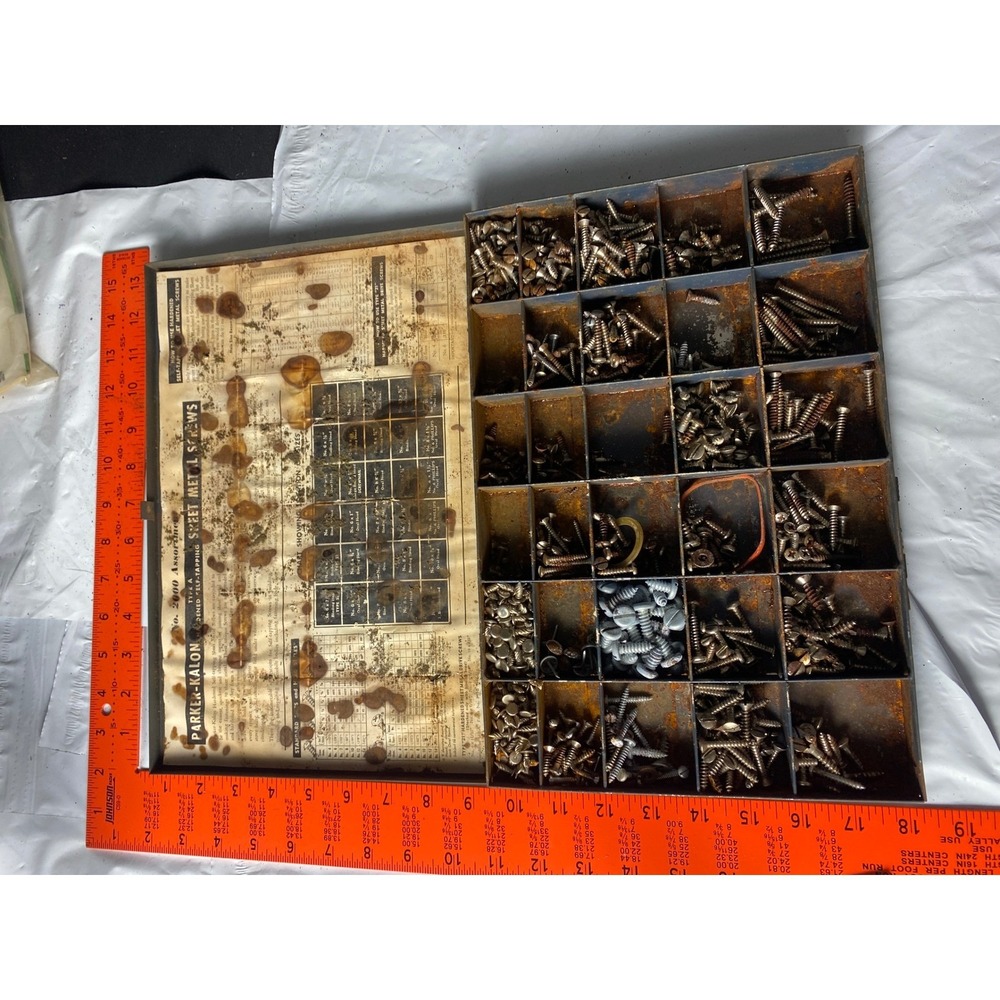 Vintage Parker-Kalon No 2000 Self Tapping Sheet Metal Screws Assortment Box